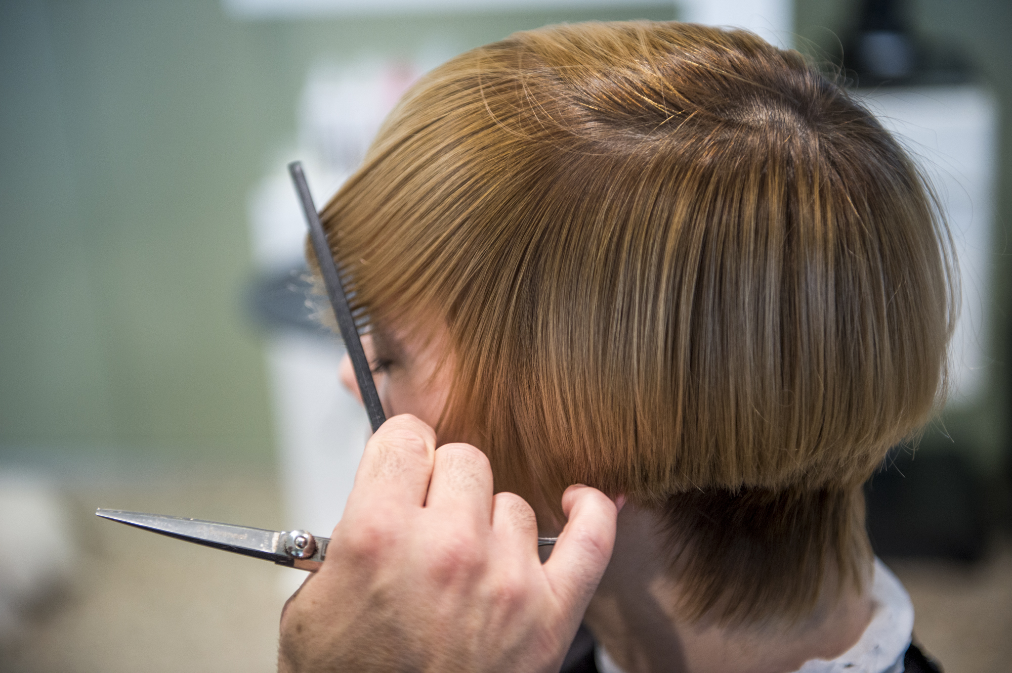 pixie hair cut